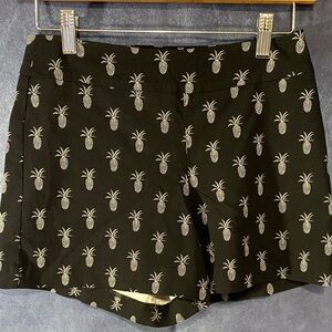 Margaret M Black with White Pineapple Slimming Shorts